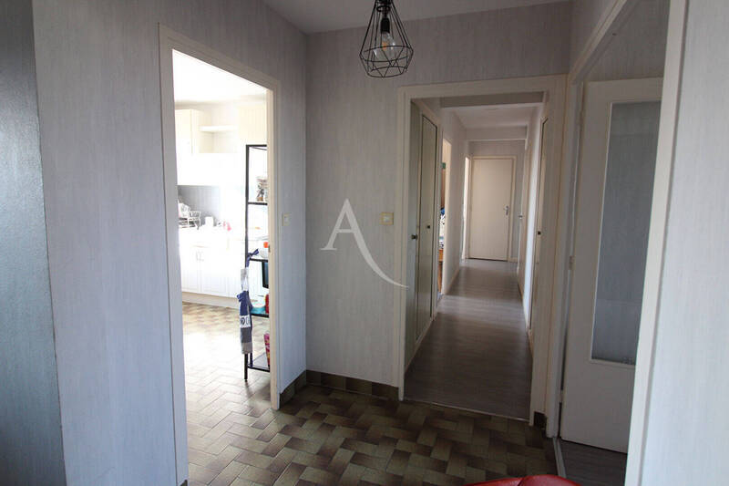 Location appartement 5 pièces 98 m² à Chalon-sur-Saône 71100 - 893 €