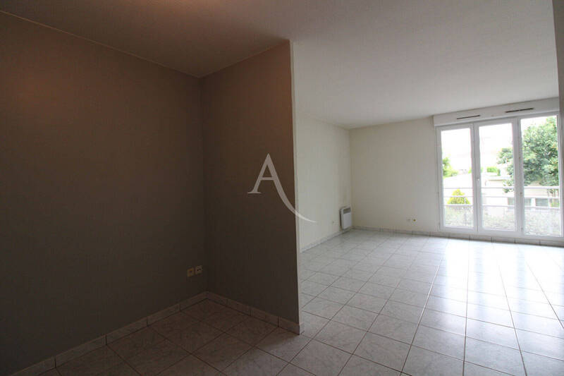 Location appartement 1 pièce 35.1 m² à Châtenoy-le-Royal 71880 PORTE 52 - 396 €