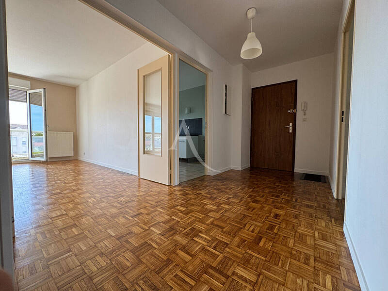 Location appartement 4 pièces 87.57 m² à Dijon 21000 - 930 €