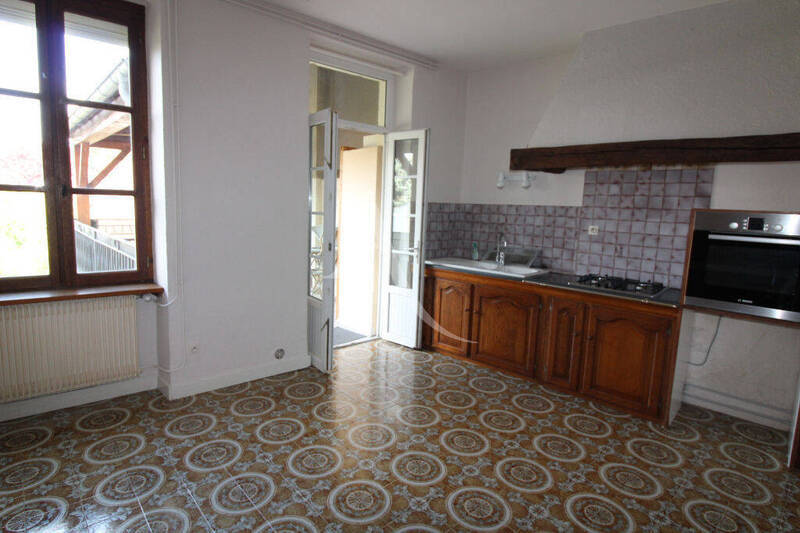 Location appartement 4 pièces 137 m² à Chalon-sur-Saône 71100 - 1 205 €