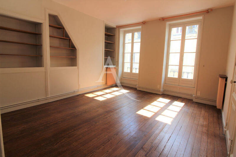 Location appartement 4 pièces 137 m² à Chalon-sur-Saône 71100 - 1 205 €