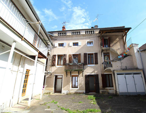 Buy Apartment appartement 4 rooms 61.16 m² Dijon 21000 RDC sur cours fermée