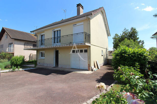 Location Maison 5 pièces 138.9 m² Saint-Marcel 71380