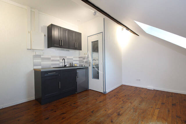 Location Appartement 1 pièce 10.22 m² Dijon 21000