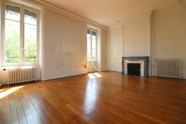 Vente Appartement 5 pièces 172.4 m² Chalon-sur-Saône 71100