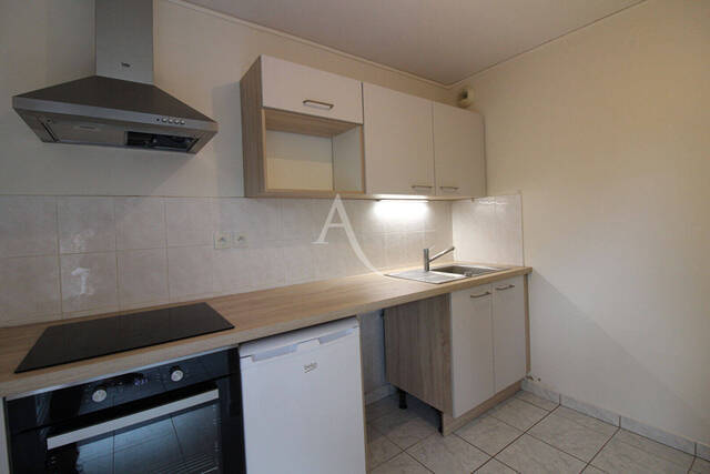Location Appartement 1 pièce 35.1 m² Châtenoy-le-Royal 71880 PORTE 52