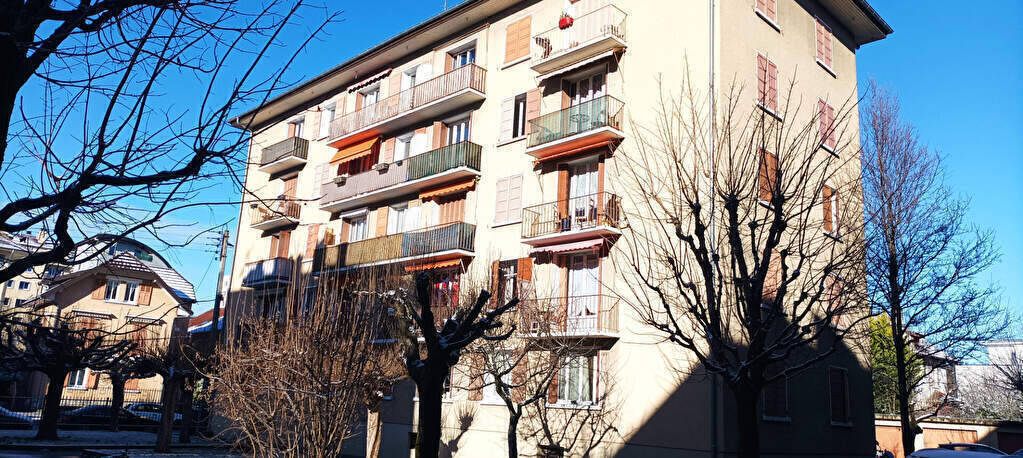 Sold Property Apartment Appartement 3 Rooms 49.07 M² In Annecy 74000