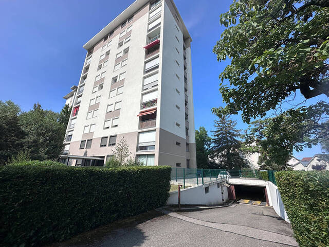 Location Parking / box Annecy 74000