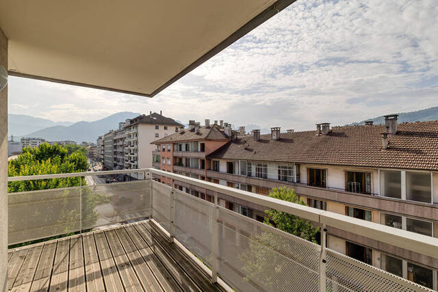 Sale Apartment appartement 4 rooms 82.01 m² Annecy 74000