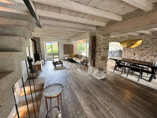 Rent House maison 6 rooms 189.26 m² Menthon-Saint-Bernard 74290