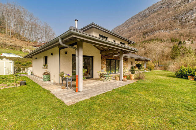 Vente Maison 5 pièces 170 m² Dingy-Saint-Clair 74230