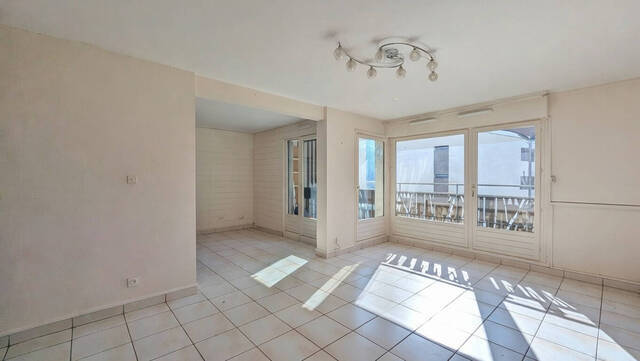 Sale Apartment appartement 4 rooms 79.42 m² Seynod 74600