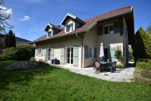 Sale House maison 8 rooms 184.58 m² Saint-Jorioz 74410