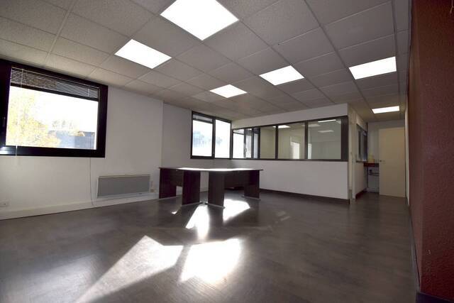 Location Local bureaux Cran-Gevrier 74960