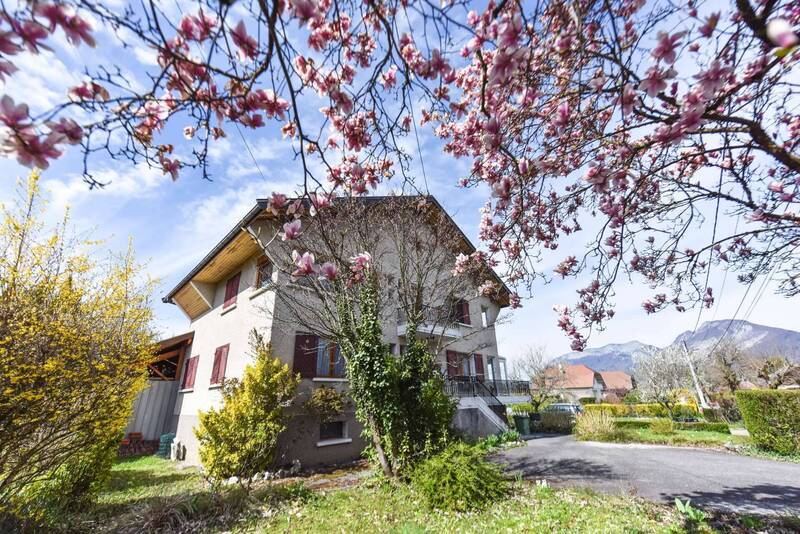 Vente maison ancienne 9 pièces 385 m² à SaintJorioz 74410