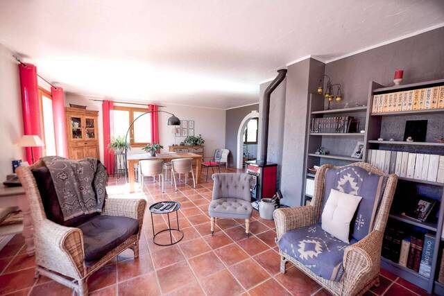 Sold House 7 rooms 195 m² Saint-Jorioz 74410