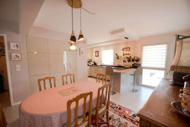 Sale Apartment t5 132 m² Saint-Jorioz 74410