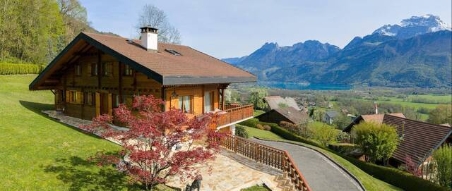 Vente Maison chalet 7 pièces 149.23 m² Lathuile 74210