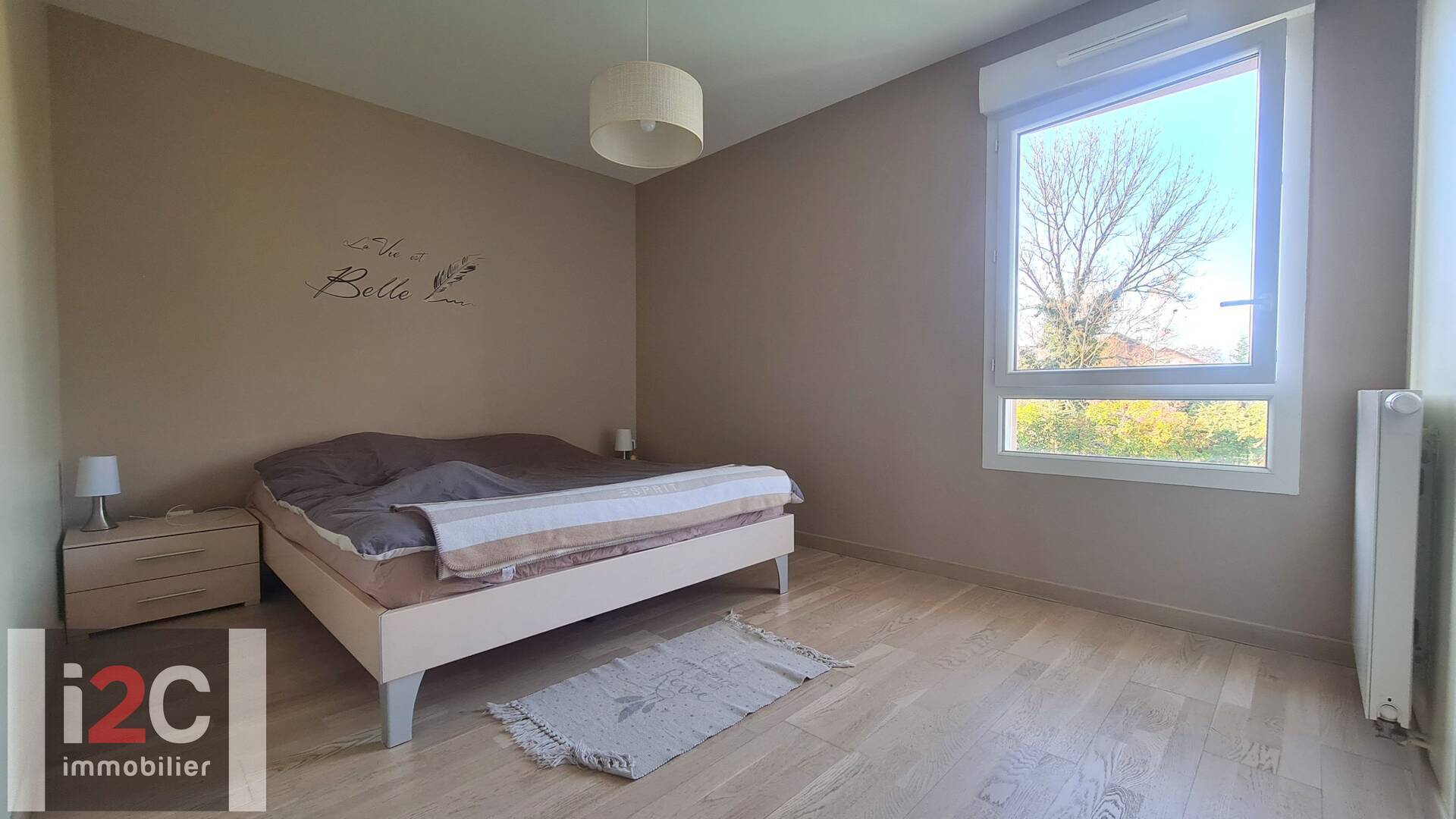 Listings in Ferney Voltaire et l'ensemble du Pays de Gex. Houses and apartments for sale and rent