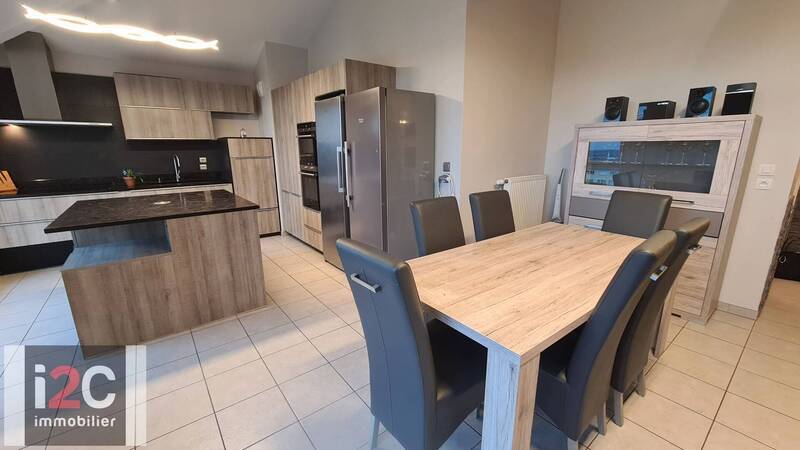 Bien vendu appartement duplex 4 pièces 93.96 m² à Cessy 01170