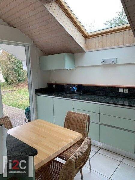 Bien vendu maison individuelle 6 pièces 177.71 m² à Chevry 01170