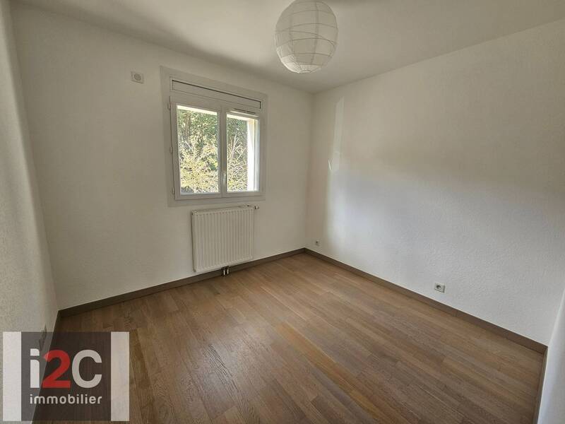 Sold property apartment appartement t4 87 m² in Thoiry 01710