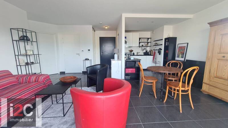 Bien vendu appartement attique 2 pièces 53.55 m² à Ferney-Voltaire 01210