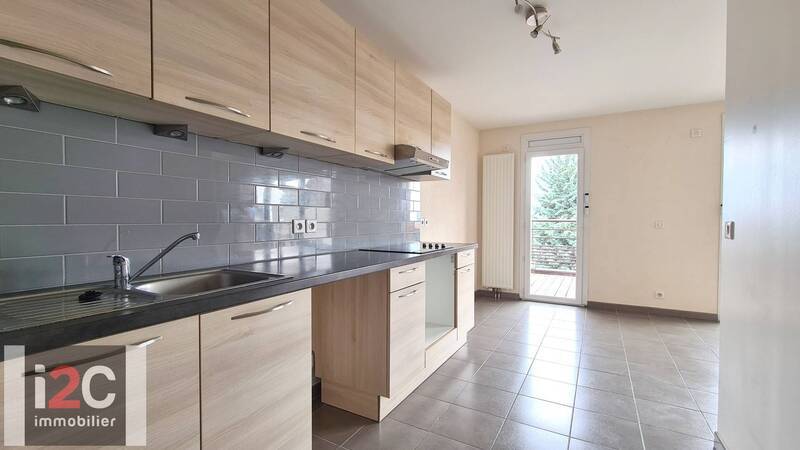 Bien vendu appartement attique 4 pièces 88.7 m² à Thoiry 01710