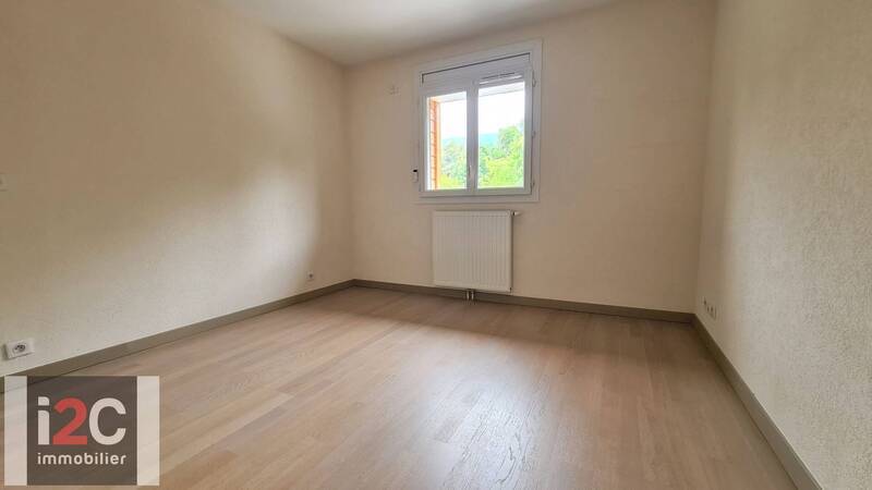 Bien vendu appartement attique 4 pièces 88.7 m² à Thoiry 01710