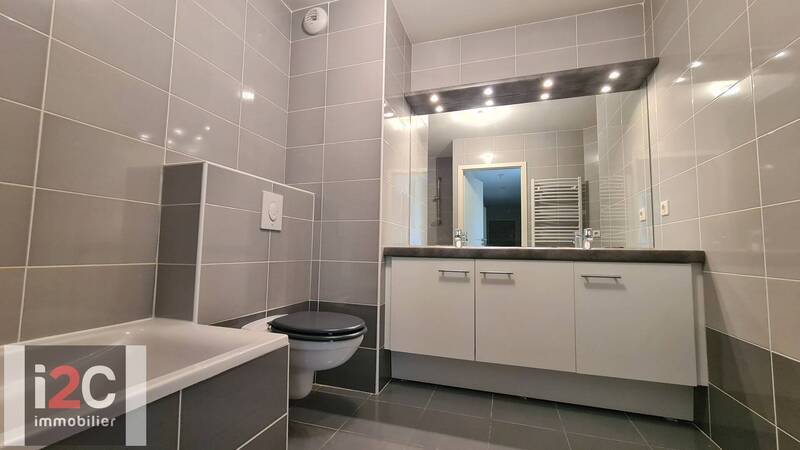 Bien vendu appartement attique 4 pièces 88.7 m² à Thoiry 01710
