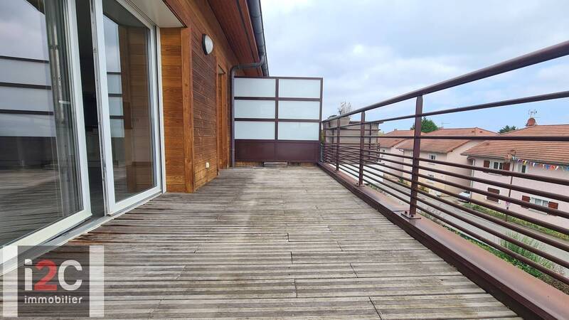 Bien vendu appartement attique 4 pièces 88.7 m² à Thoiry 01710