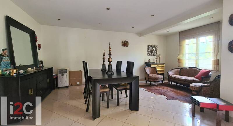 Sold property house maison mitoyenne 6 rooms 151 m² in Ferney-Voltaire 01210