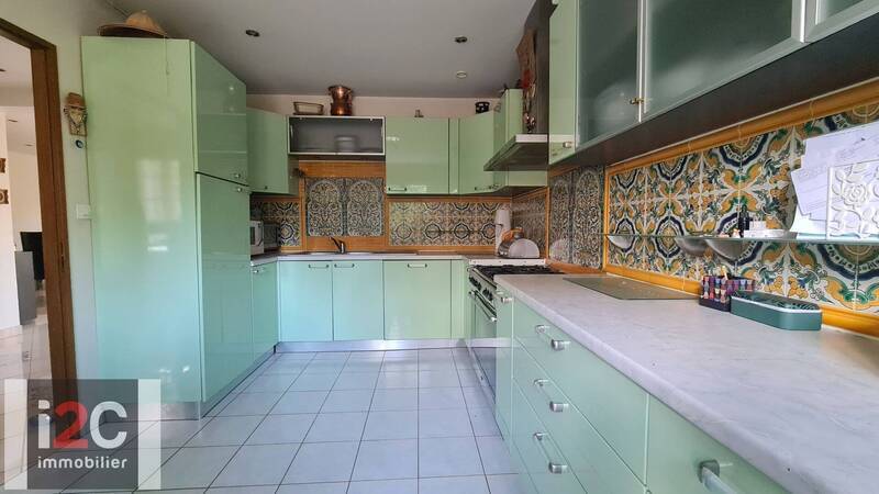 Sold property house maison mitoyenne 6 rooms 151 m² in Ferney-Voltaire 01210