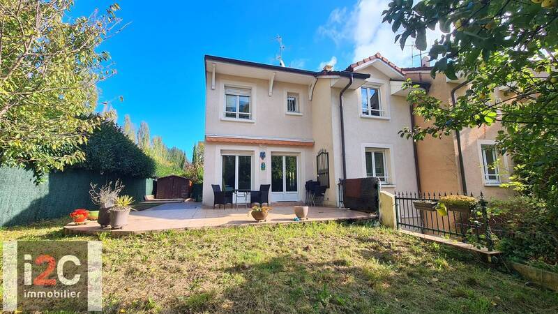 Sold property house maison mitoyenne 6 rooms 151 m² in Ferney-Voltaire 01210