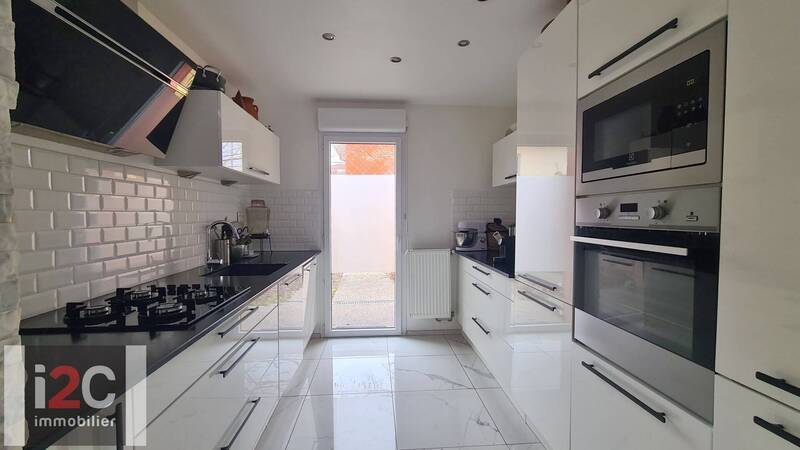 Sold property house maison mitoyenne 4 rooms 96.11 m² in Prévessin-Moëns 01280