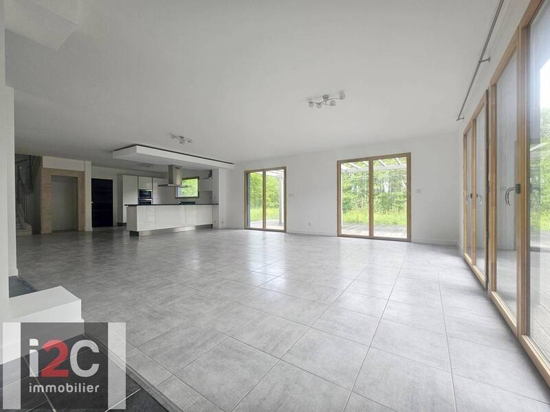 Bien vendu maison individuelle 7 pièces 227.3 m² à Divonne-les-Bains 01220