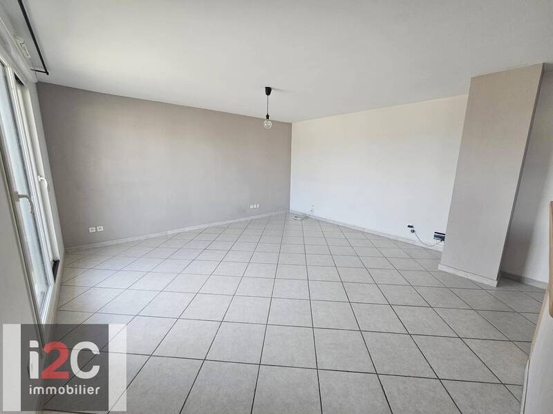 Bien vendu appartement attique 3 pièces 75.38 m² à Prévessin-Moëns 01280