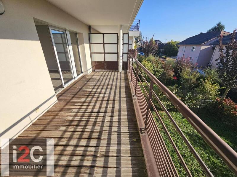 Sold property apartment appartement t3 69.7 m² in Thoiry 01710
