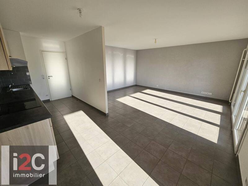Sold property apartment appartement t3 69.7 m² in Thoiry 01710