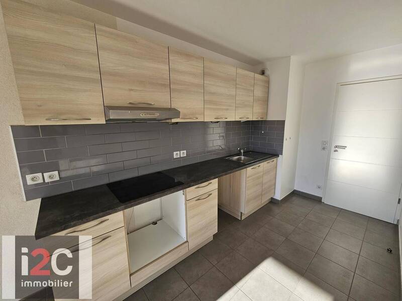 Sold property apartment appartement t3 69.7 m² in Thoiry 01710
