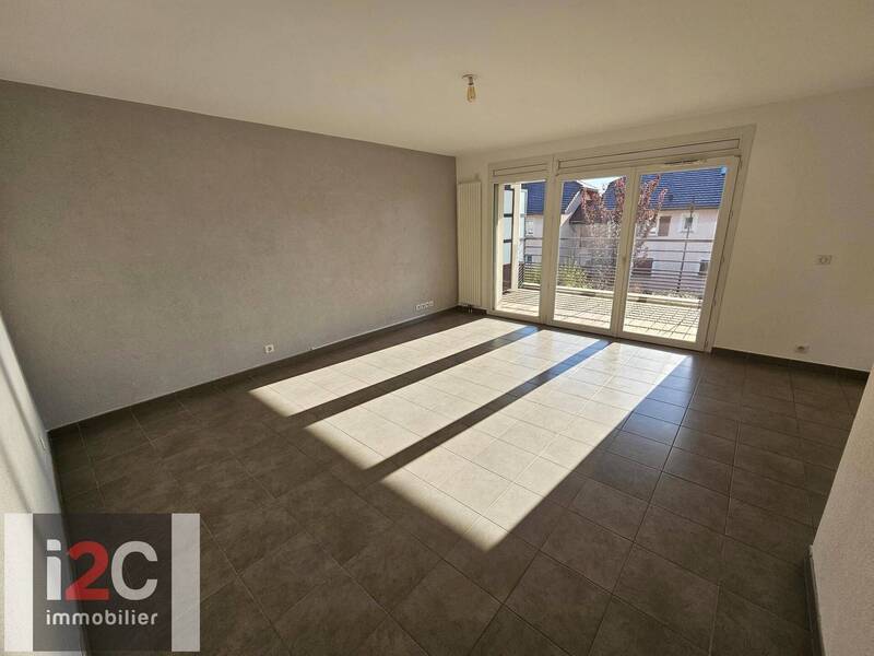 Sold property apartment appartement t3 69.7 m² in Thoiry 01710