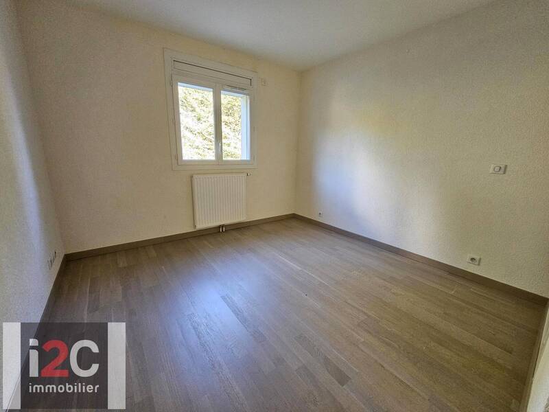 Sold property apartment appartement t3 69.7 m² in Thoiry 01710