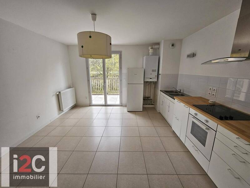 Buy apartment appartement t3 56.02 m² in Chevry 01170