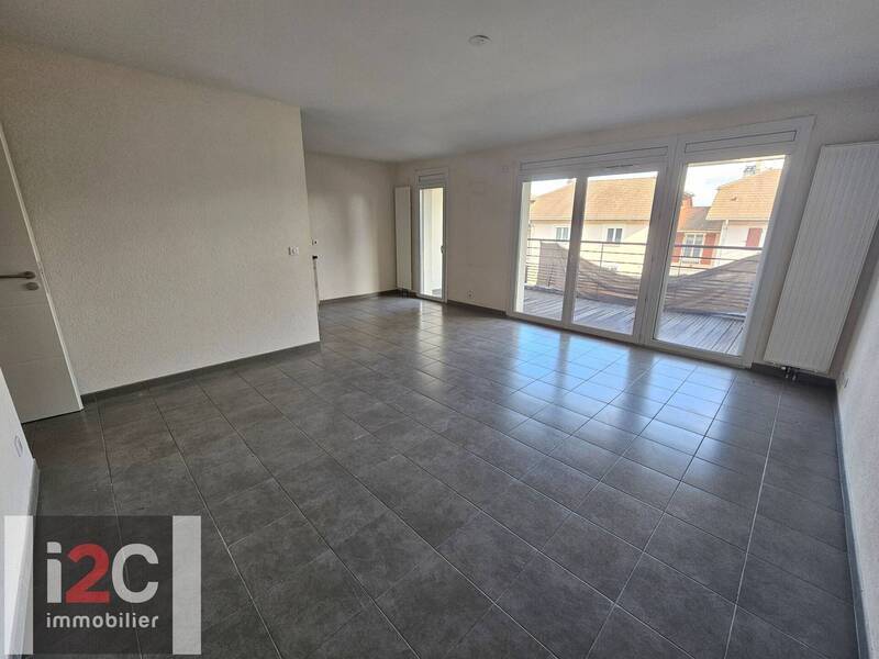 Sold property apartment appartement t3 69.5 m² in Thoiry 01710