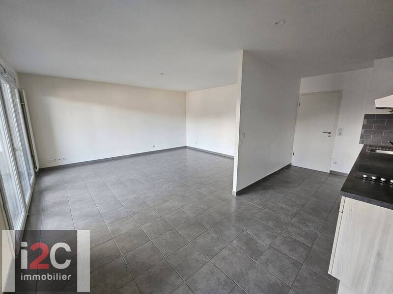 Sold property apartment appartement t3 69.5 m² in Thoiry 01710
