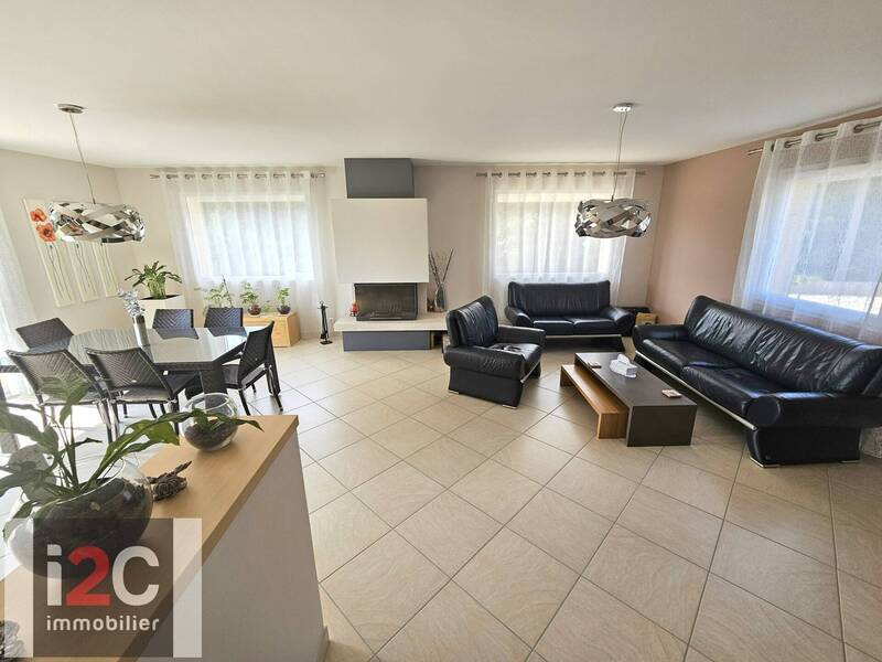 Vente maison 7 pièces 179.21 m² à Prévessin-Moëns 01280