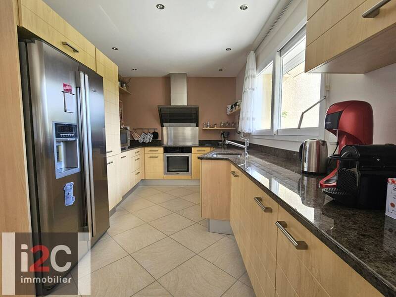 Vente maison 7 pièces 179.21 m² à Prévessin-Moëns 01280