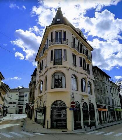 Buy Business local commercial Oyonnax 01100