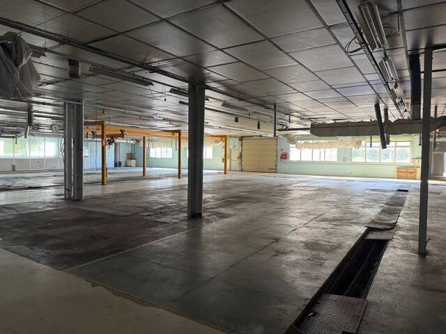 Vente Local usine Lavancia-Epercy 01590