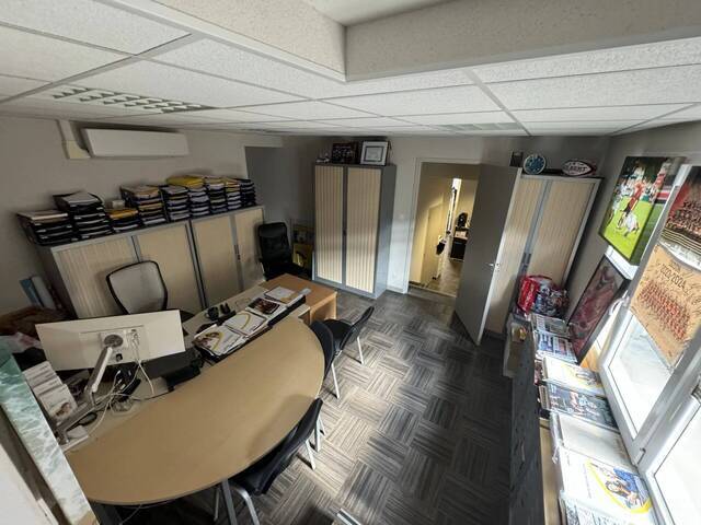 Buy Business bureau 7 rooms Oyonnax 01100